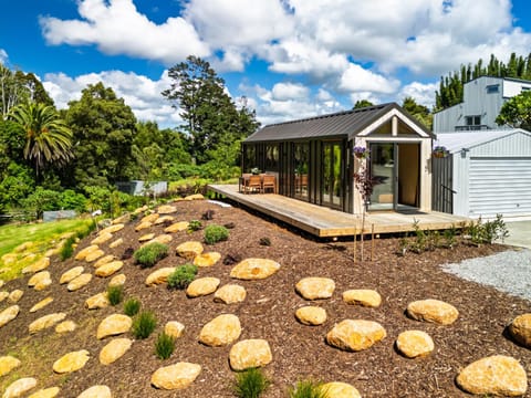 Tiny on Access Bed and Breakfast in Northland