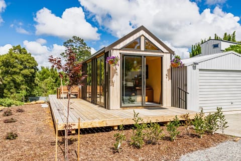 Tiny on Access Bed and Breakfast in Northland