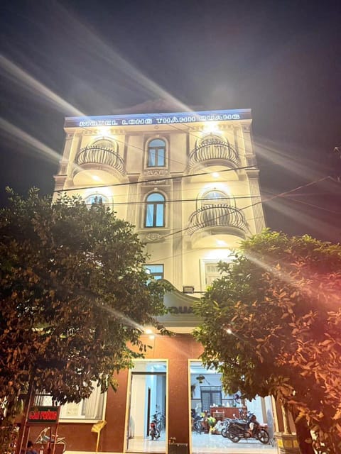 Property building, Night