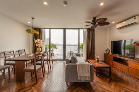 TV and multimedia, Living room, Dining area