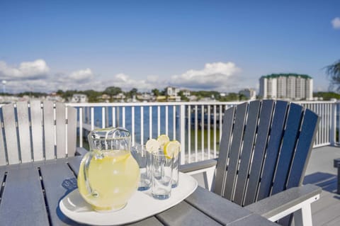 Harbor Seahorse - Outdoor Deck & Boat Dock House in Destin