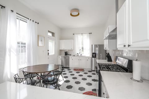 Historical John H Dickman House House in Covington