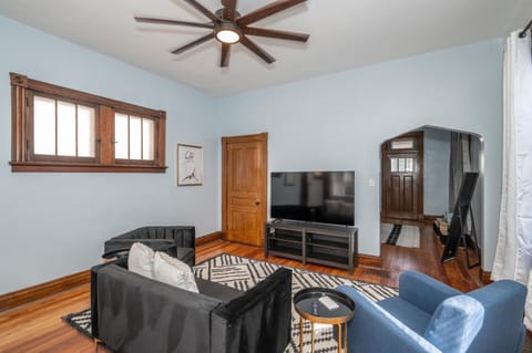 Historical John H Dickman House House in Covington