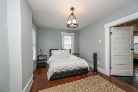 The Restful Roost w Hot Tub House in Ohio