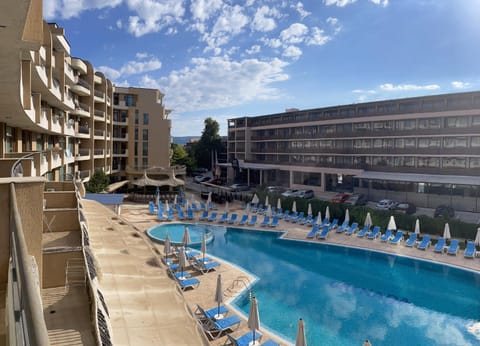 Pool view, Swimming pool