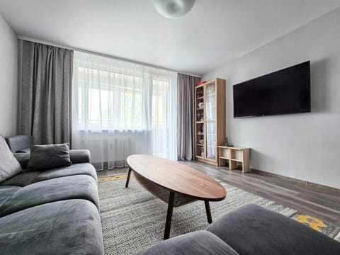 Communal lounge/ TV room, TV and multimedia, Living room, Seating area, Evening entertainment