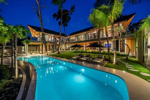 The Riverfront 5BR Luxury Villa Near the Beach Villa in North Kuta