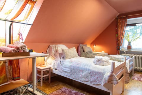 Bed, Photo of the whole room, Bedroom