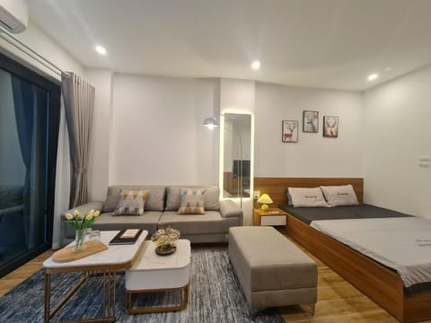 Photo of the whole room, Seating area