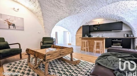 La Fontaine de l'Alpe d'Huez Gite And Spa Apartment in Huez