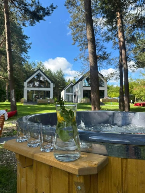 Spring, Natural landscape, Garden, Hot Tub, Spa and wellness centre/facilities, Garden view