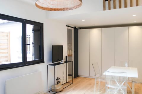 Charming house in Montreuil with terrace House in Vincennes