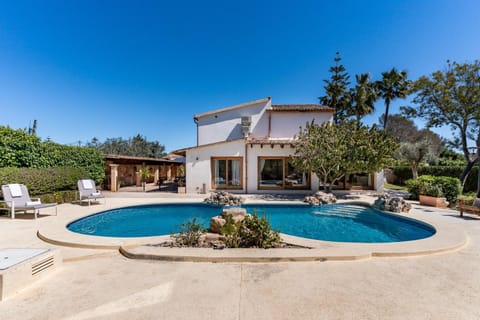 Pool view, Swimming pool, sunbed