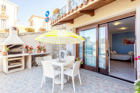 Property building, Balcony/Terrace