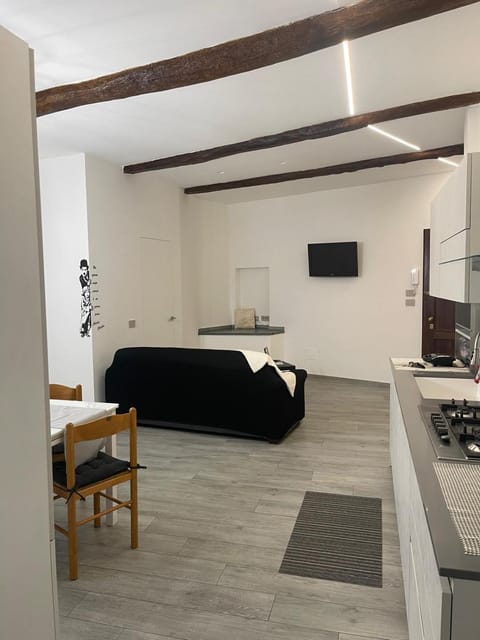 TV and multimedia, Kitchen or kitchenette, stove