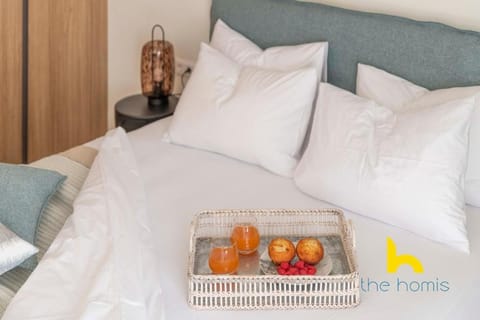 Radiant 3BR in Pireas Near Marina Zeas and Metro Apartment in Pireas