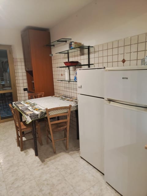 Stanza con Bagno Privato in appartamento condiviso Vacation rental in Rome