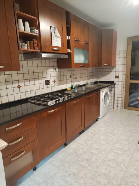 Stanza con Bagno Privato in appartamento condiviso Vacation rental in Rome