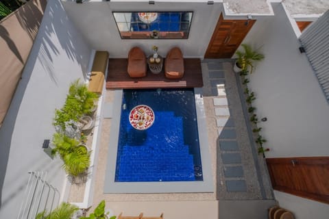 Villa OG Cruz and OG Cove - Central & Modern Canggu Pool Villas - Sleeps 14 House in North Kuta
