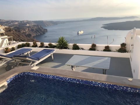 Altana Cliffside Villas Villa in Imerovigli