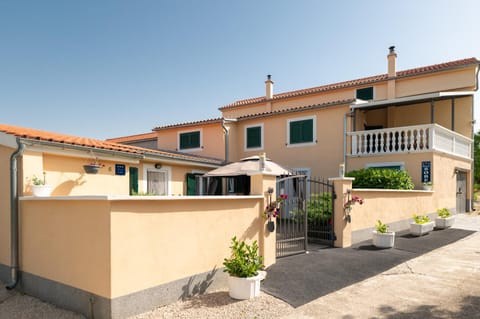 Property building, Day