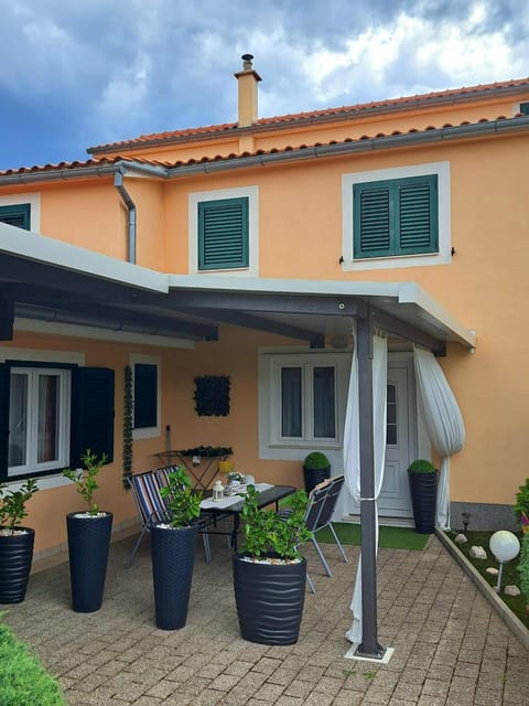 Day, Garden, Balcony/Terrace