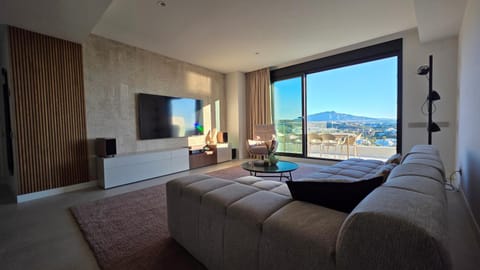 Mediterranean Vanian Views Penthouse Apartment in Costa del Sol