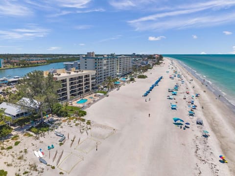 Sandcastle III Condo 404 House in Indian Shores