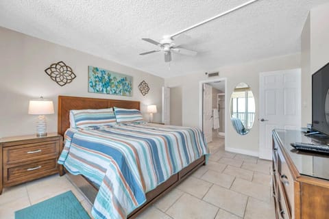 Sandcastle III Condo 404 House in Indian Shores