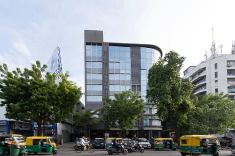 Property building, Location