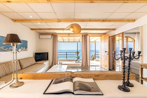 Living room, Photo of the whole room, Seating area, Sea view