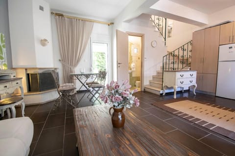 Sunlight Maisonette by RentalsPro Services - Nikiti Halkidiki Apartment in Nikiti