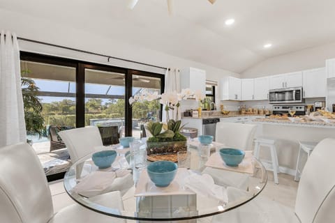 Combined Fun and Adventure with Heated Pools - Villa Two Home Haven - Roelens House in Cape Coral