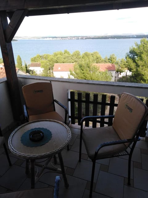 Villa Milas - Apartman 04 Apartment in Šibenik-Knin County, Croatia