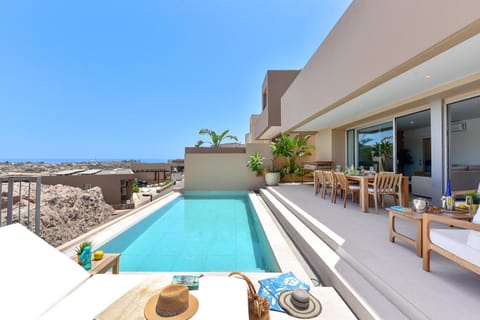 Day, Balcony/Terrace, Swimming pool, sunbed