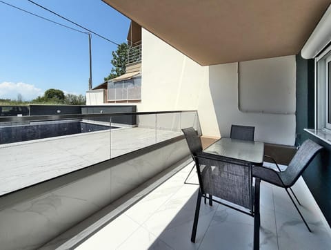 Patio, Day, View (from property/room), Balcony/Terrace