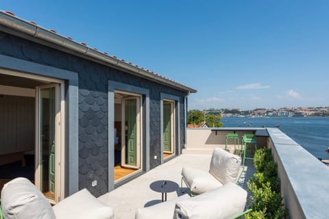 Balcony/Terrace, Balcony/Terrace, Bedroom, River view