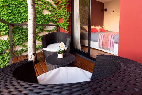 View (from property/room), Balcony/Terrace, Garden view