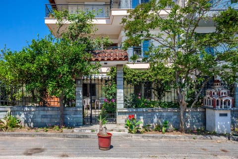 dolphin apartment Apartment in Halkidiki