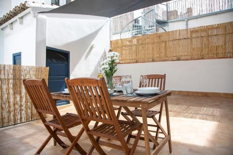 Balcony/Terrace, Dining area