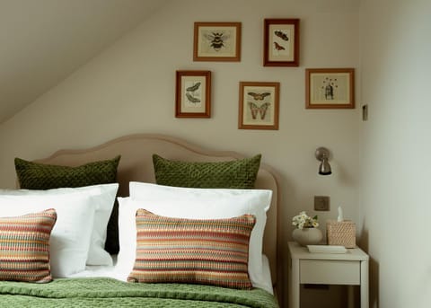 Bed, Decorative detail, Bedroom