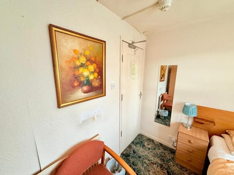 Hylands Hotel Single Ensuite Room with Free Parking Bed and Breakfast in Nottingham