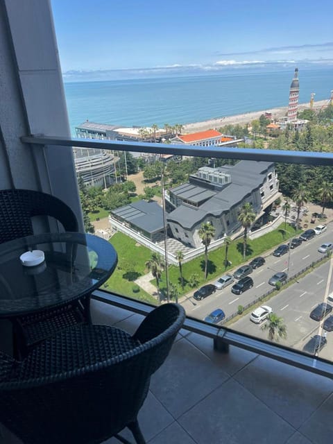 Nearby landmark, Day, Neighbourhood, Natural landscape, Bird's eye view, View (from property/room), Balcony/Terrace, Seating area, Dining area, City view, Sea view, Street view, Location, Parking