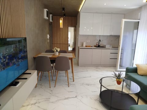 Living room, Dining area, kitchen