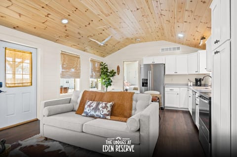 The Lodges at Eden Reserve - Back Cabins - Near Ark Cabin in Williamstown