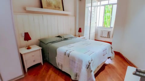 Bed, Bedroom, air conditioner
