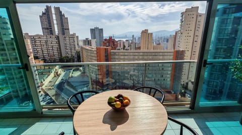 Balcony/Terrace, Dining area, City view