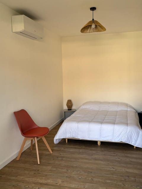 Appartement cosy 5 à 6 personnes proche mer Apartment in Six-Fours-les-Plages