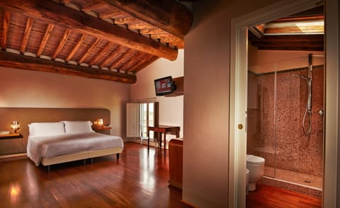 Bathroom, Photo of the whole room, Bedroom