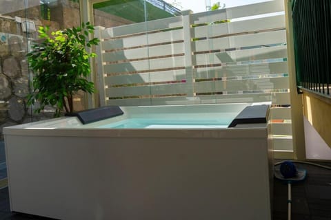 Hot Tub, Hot Tub, Swimming pool